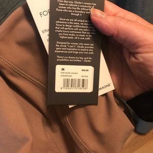 Glyder pure pocket leggings NWT - very cute color, lavender bark